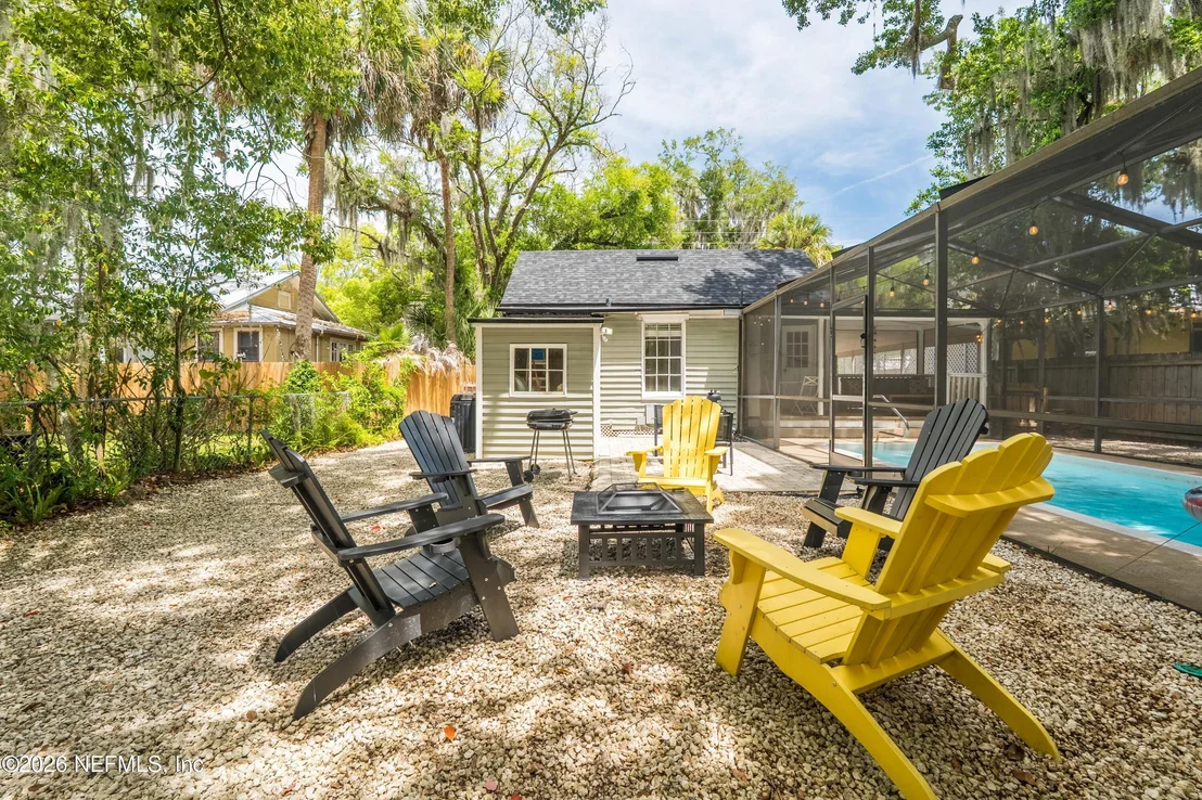 Photo of 17 DUFFERIN Street