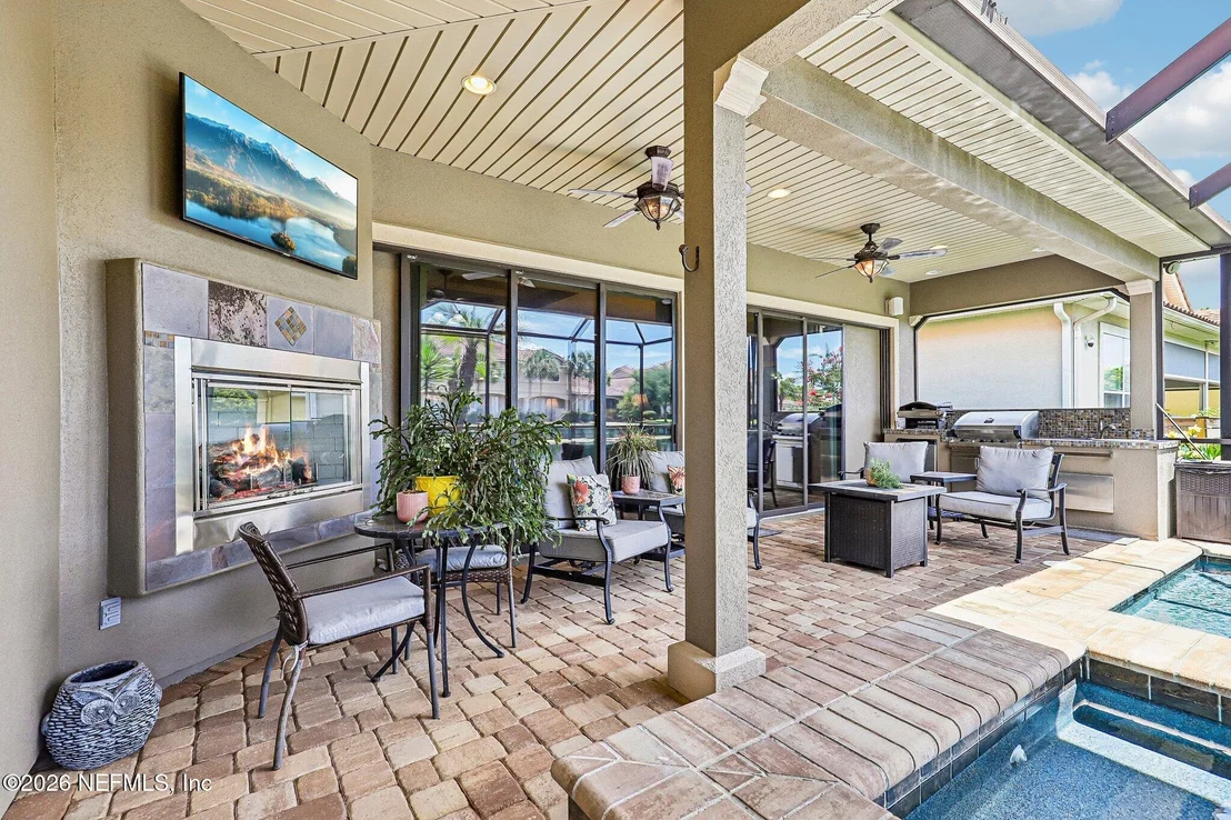 Photo of 4002 LA VISTA Circle