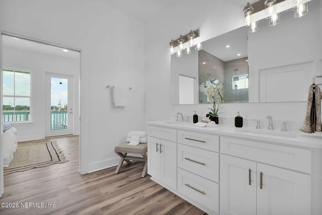 Photo of 6030 HECKSCHER Drive