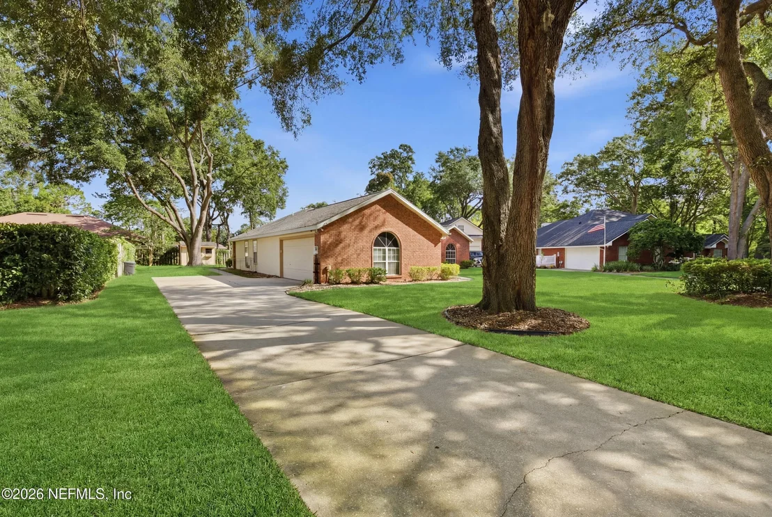Photo of 421 CHICOPEE Court