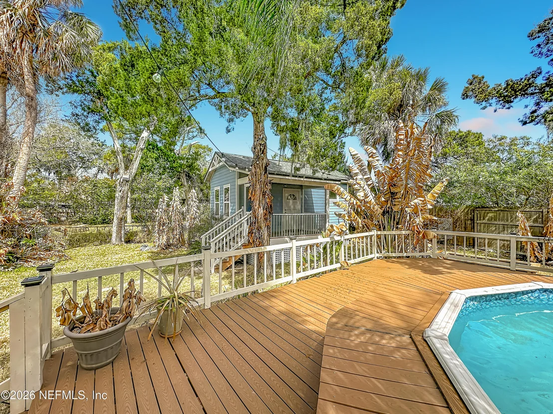 Photo of 18 SOLANO Avenue