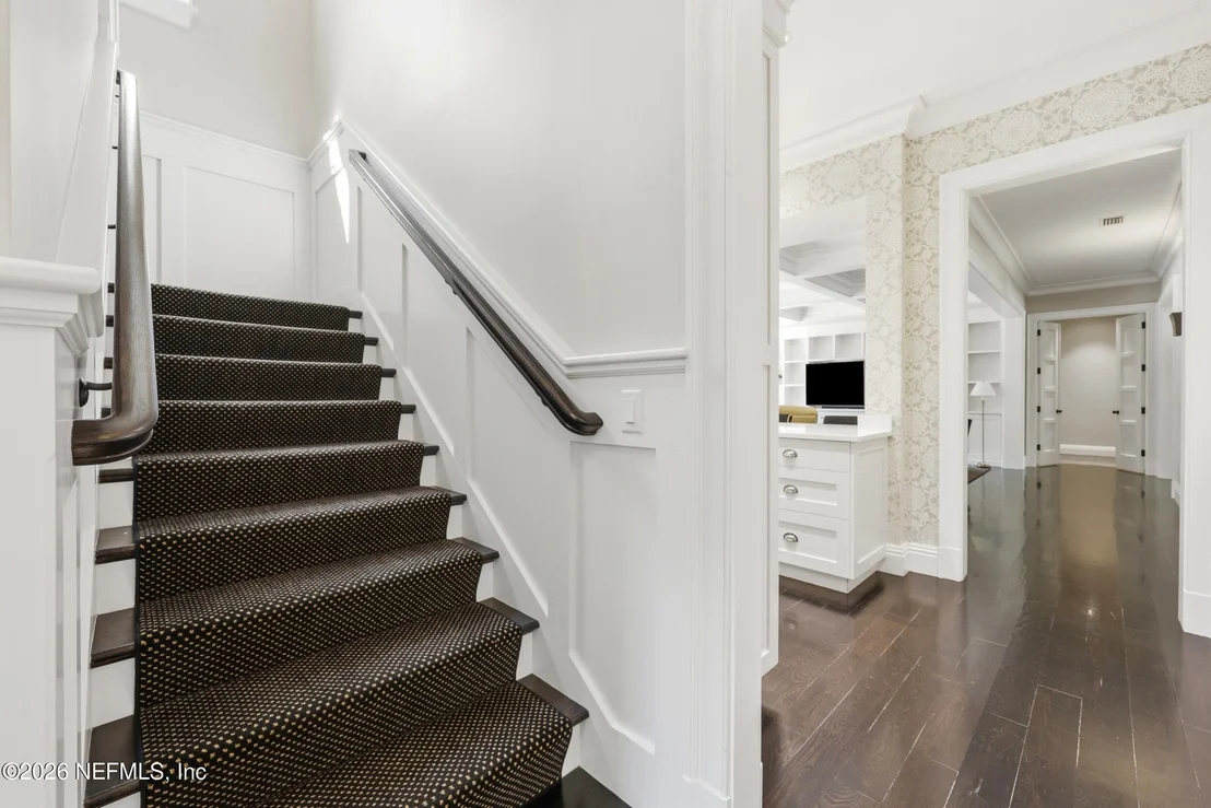 Photo of 1030 MAPLE Lane