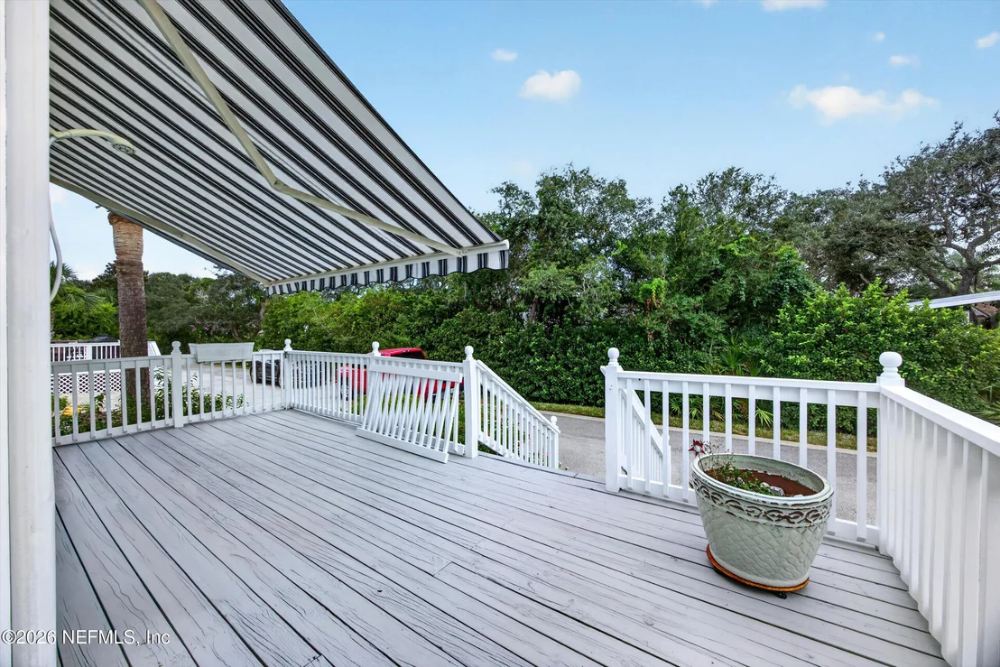 Photo of 117 ISLAND COTTAGE Way