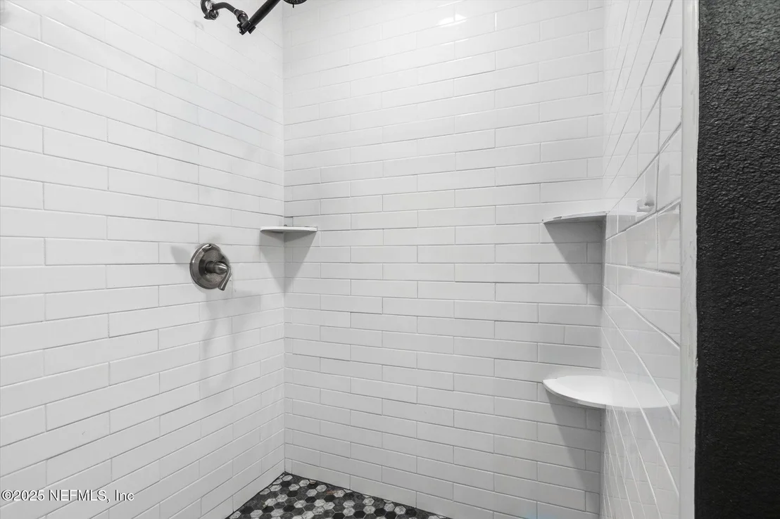 Photo of 3615 WEAVER Road