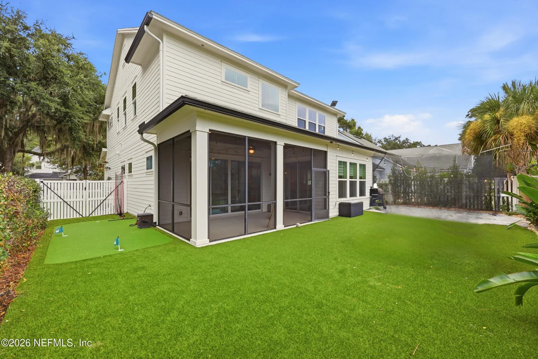 Photo of 760 PARADISE Lane