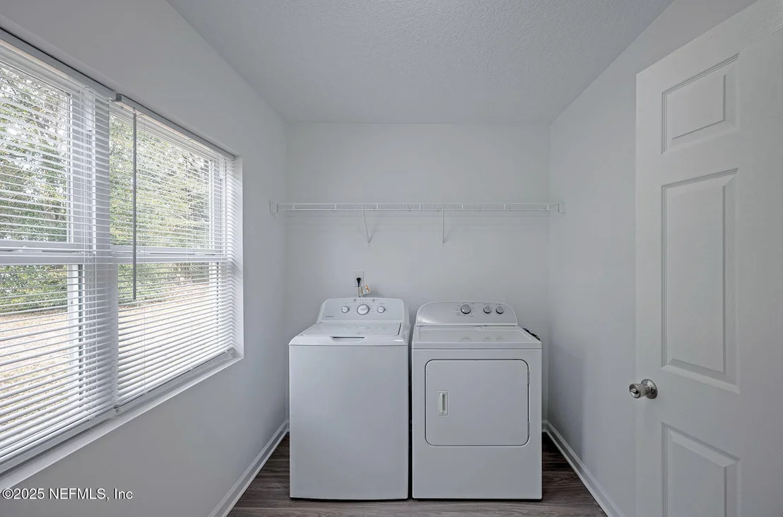 Photo of 10377 GRAYSON Street