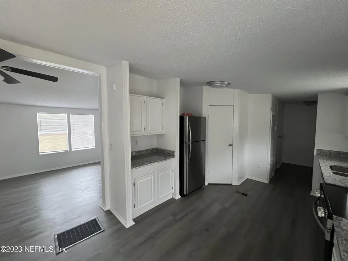 Photo of 9015 CIRCLE G Lane