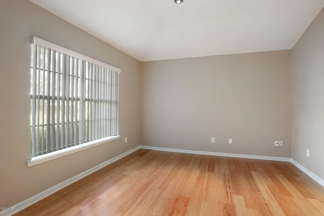 Photo of 1056 FLORA PARKE Drive
