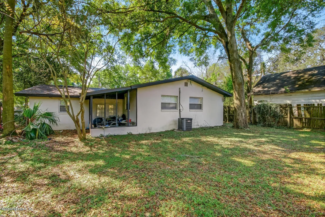 Photo of 5819 WINDERMERE Drive