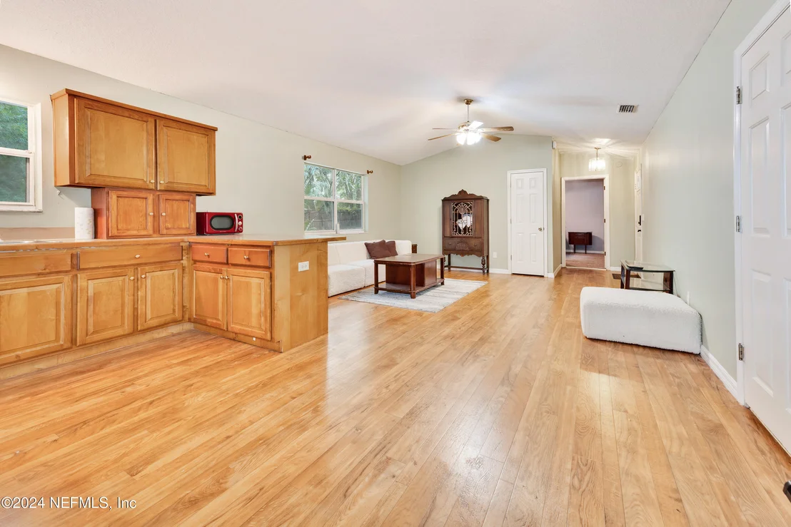 Photo of 334 N COUNTY ROAD 315