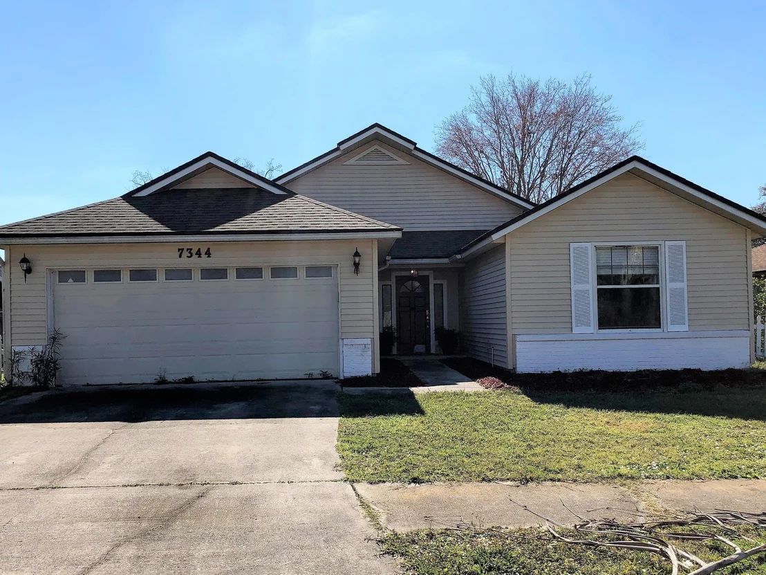 Photo of 7344 CINNAMON LAKES Drive