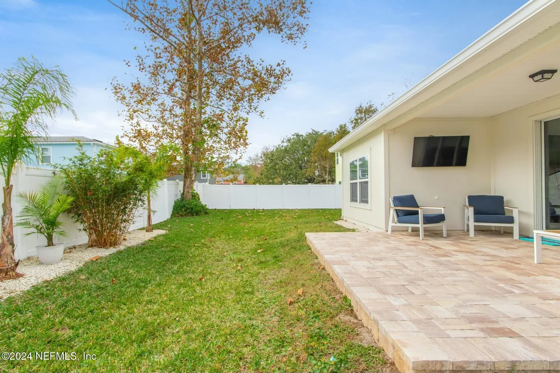 Photo of 60 DUTTON ISLAND Road W