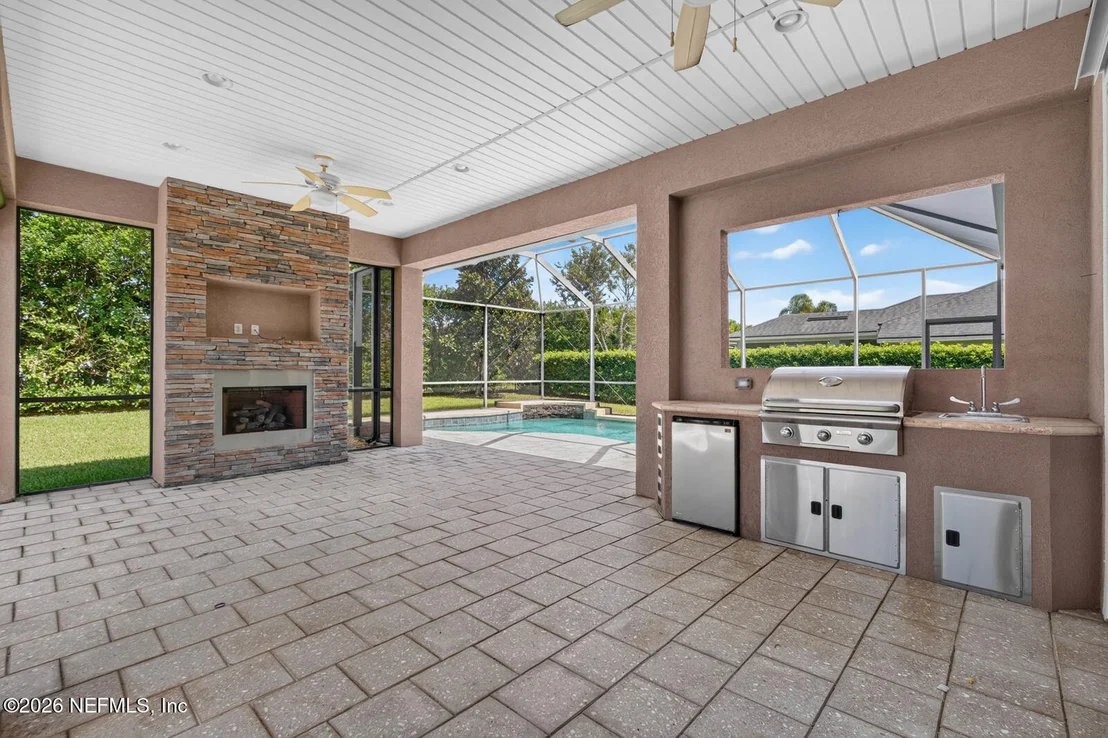 Photo of 412 MARIBELLA Court