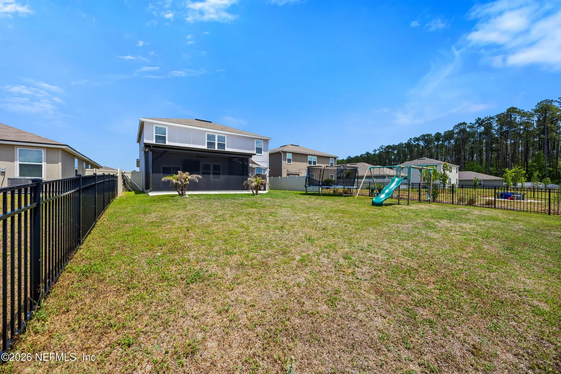 Photo of 70168 ROSEAPPLE Court