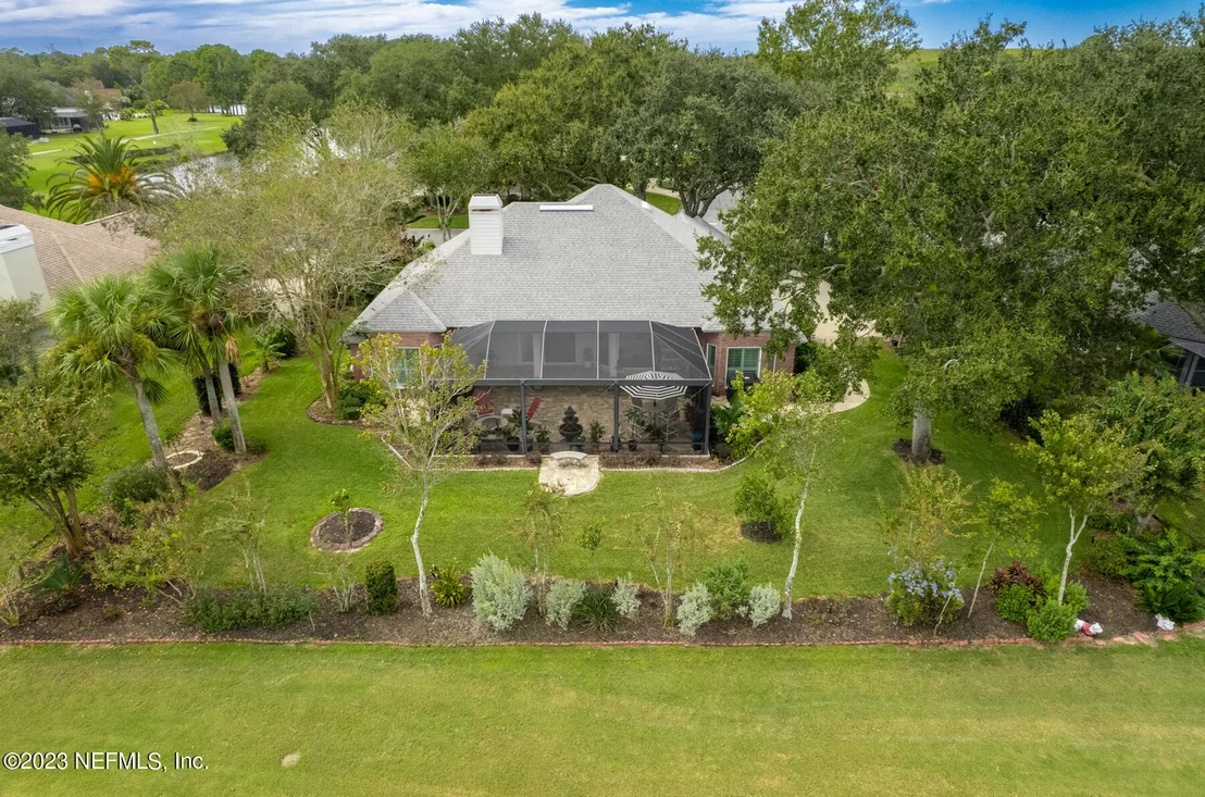 Photo of 665 SANDRINGHAM Drive