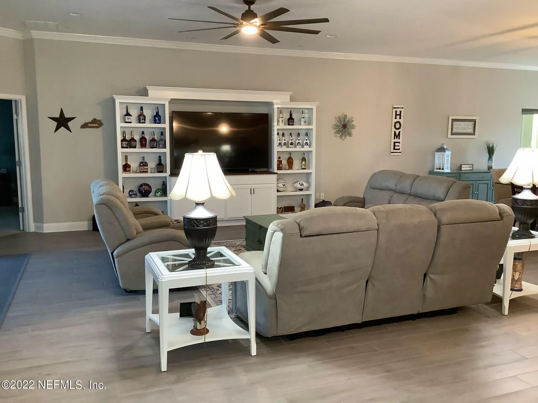 Photo of 48 SUNBERRY Way