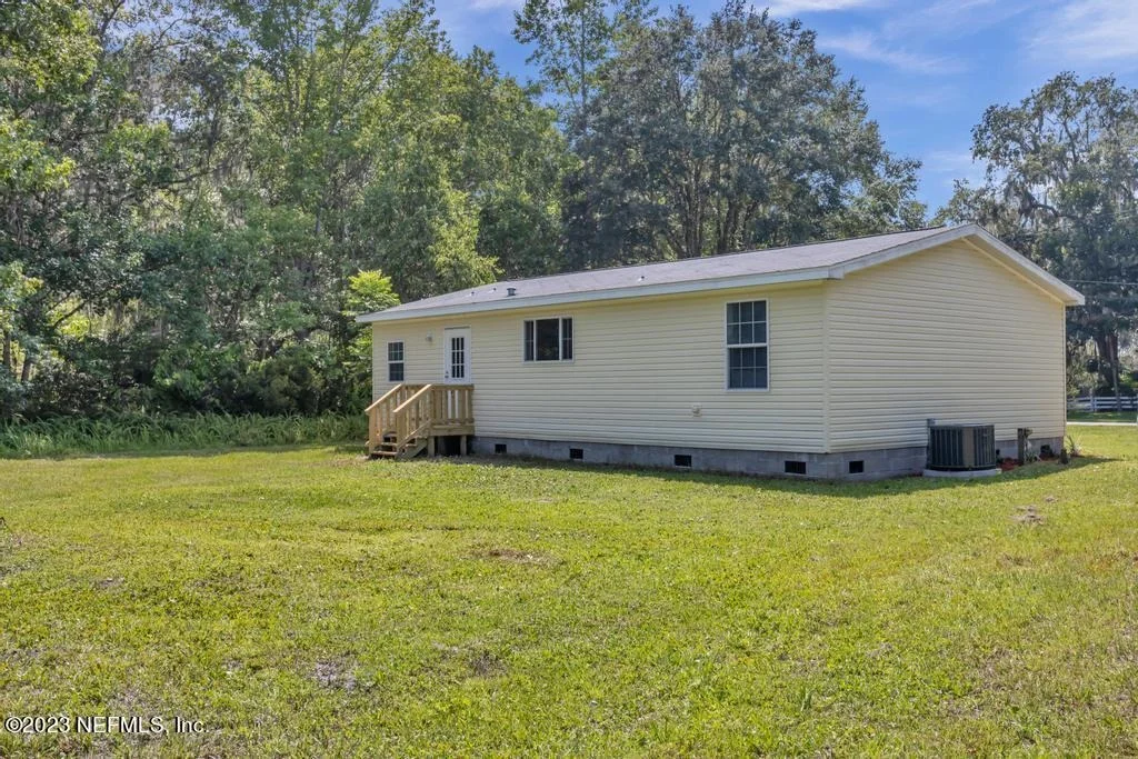 Photo of 9570 COUNTY ROAD 13 N