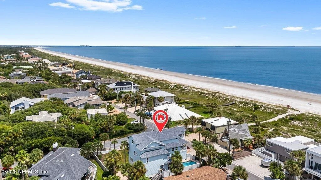 Photo of 1960 BEACH Avenue