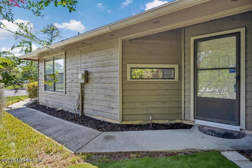 Photo of 7594 BAYMEADOWS Circle W