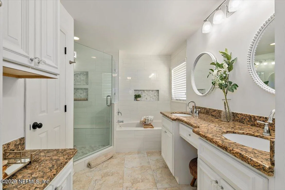 Photo of 525 SUNSET Drive