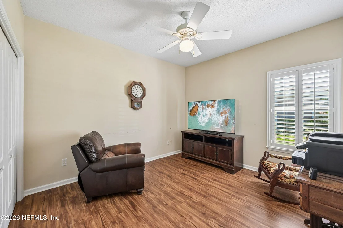 Photo of 1698 MARGARETS WALK Road