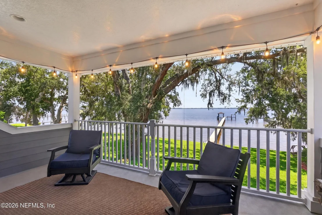 Photo of 239 RIVER Road
