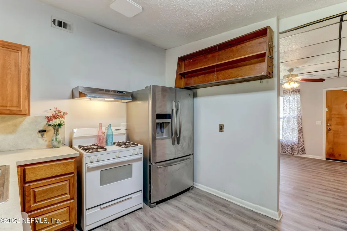 Photo of 2534 LEONID Road
