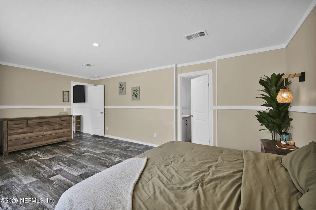 Photo of 540783 LEM TURNER Road