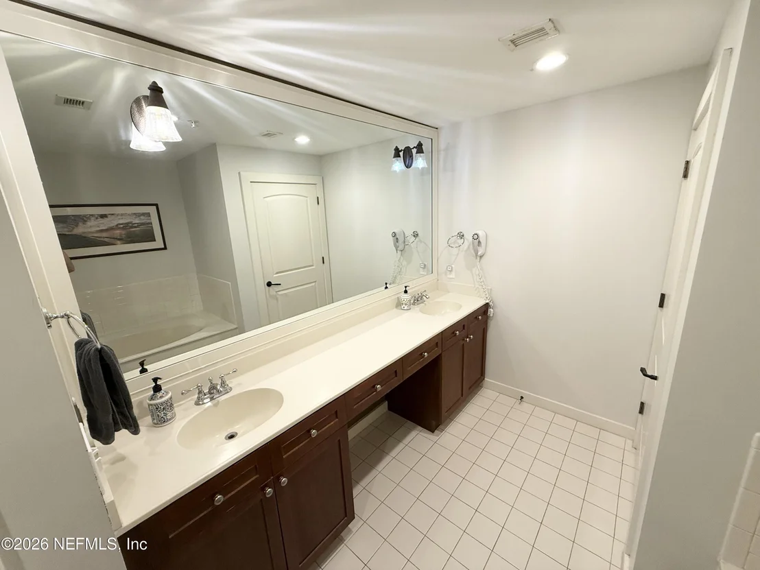 Photo of Unit 211 at 965 REGISTRY Boulevard
