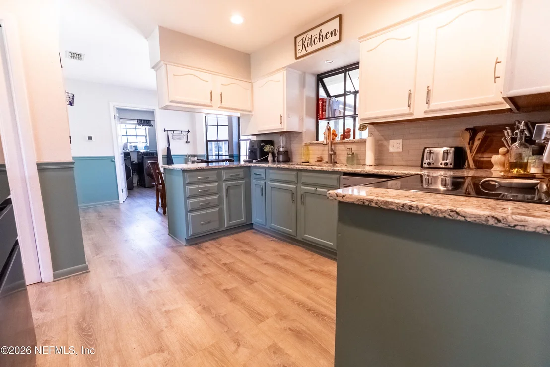 Photo of 1701 JONES Road