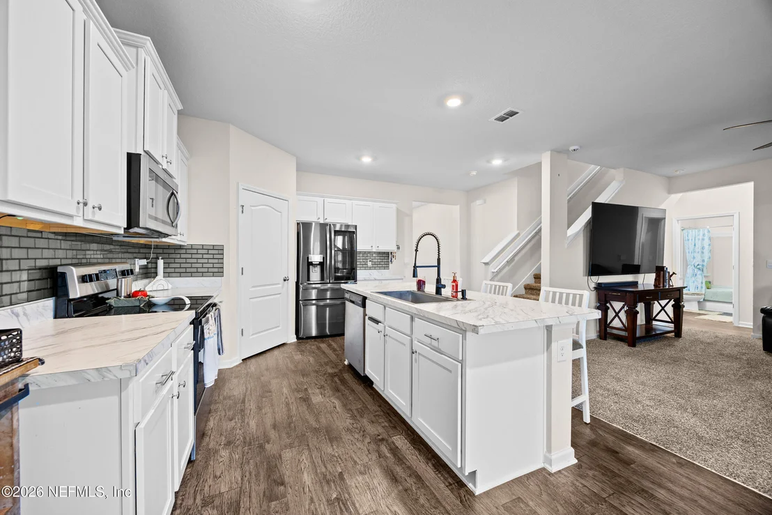Photo of 70168 ROSEAPPLE Court