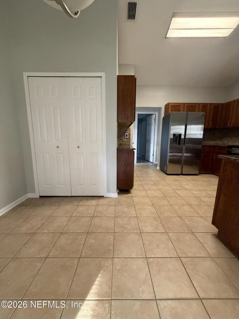 Photo of 398 PRINDLE Drive E