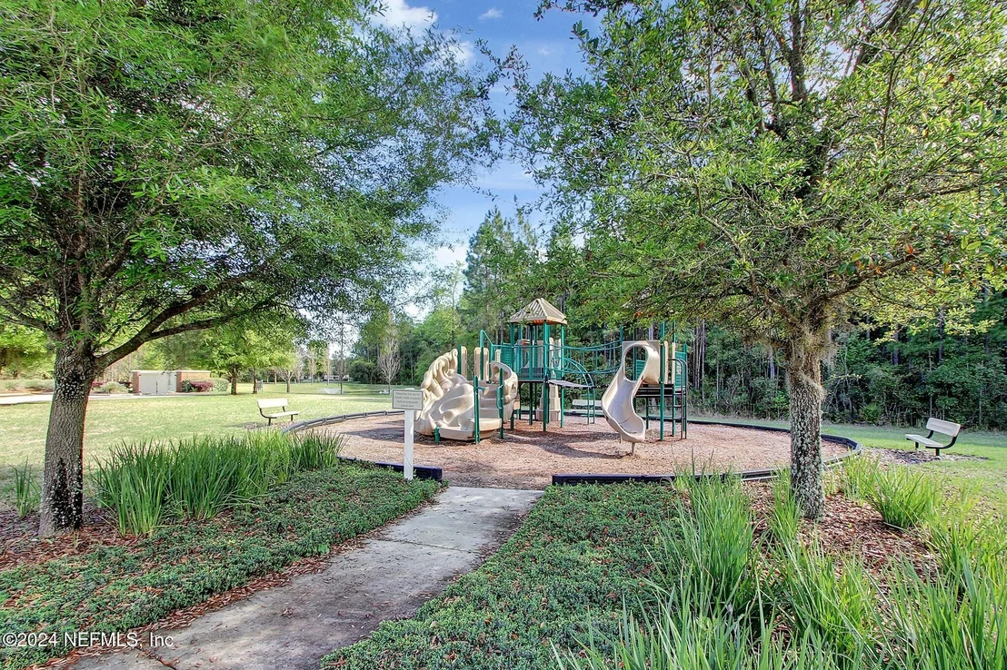 Photo of 85475 FALL RIVER Parkway
