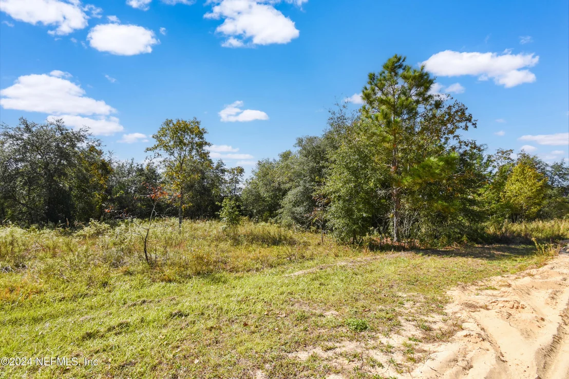 Photo of 5825 SEQUOIA Road