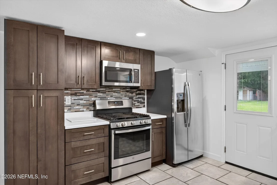 Photo of 1619 HAMMOND Boulevard