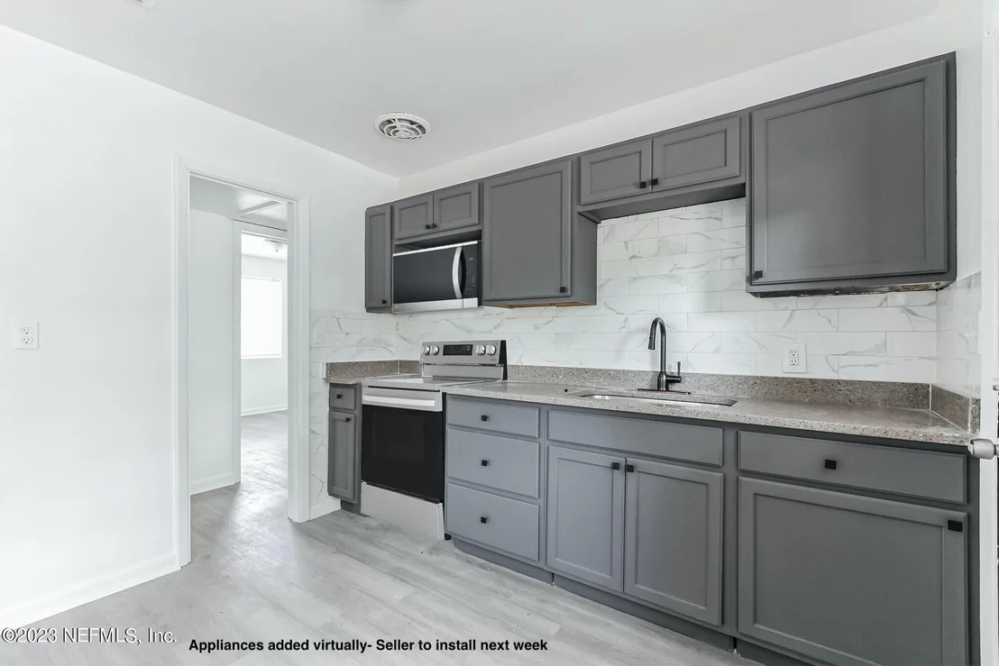 Photo of 824 PROSPECT Street