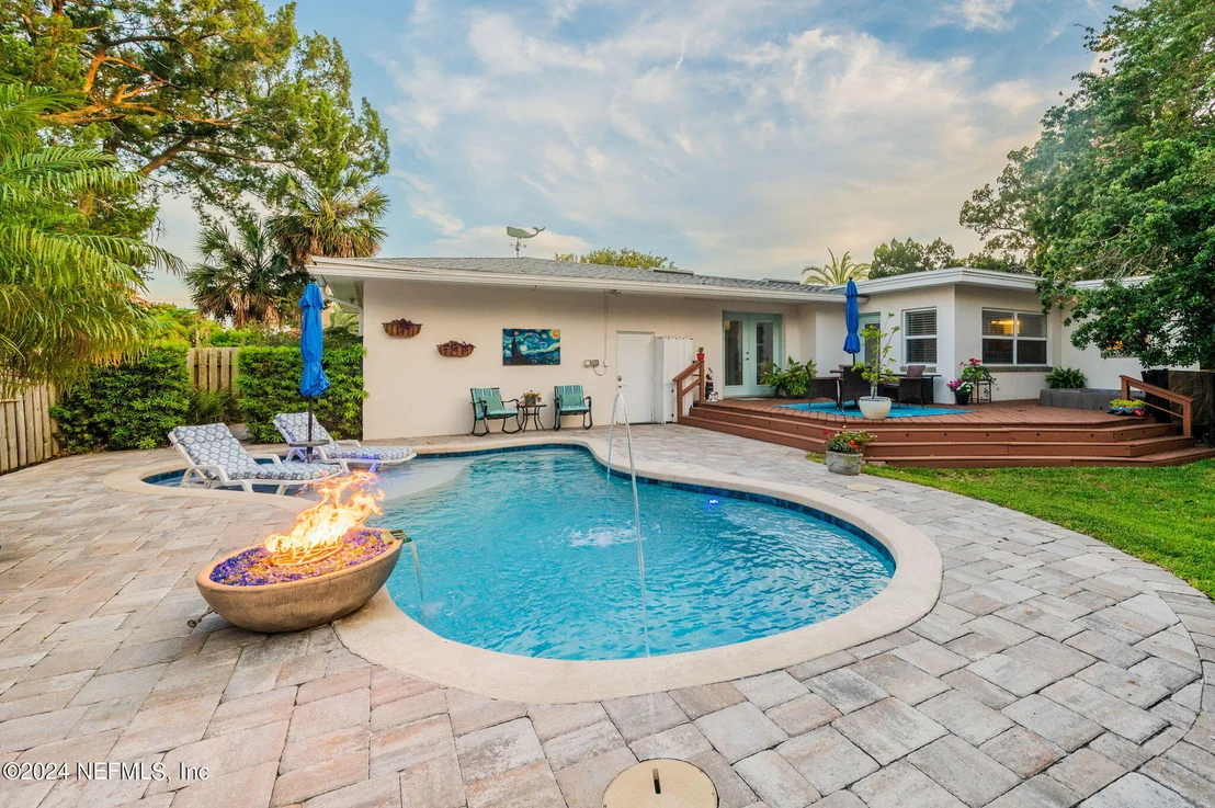 Photo of 6 OGLETHORPE Boulevard