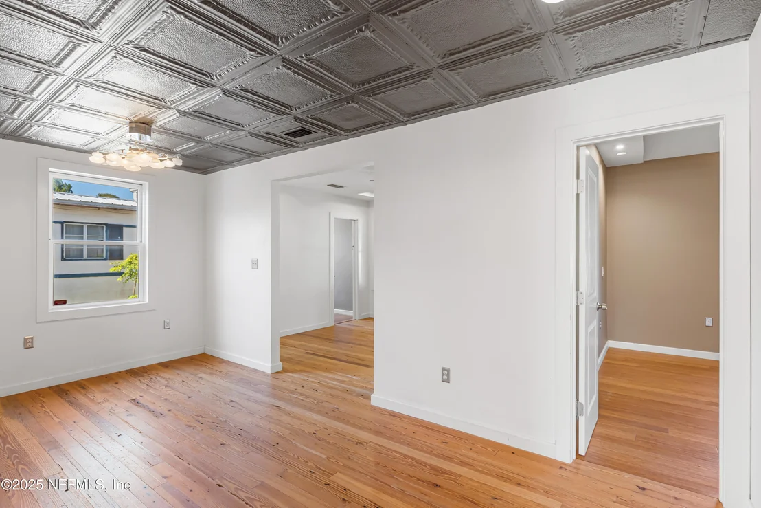 Photo of 5 CAREY Street