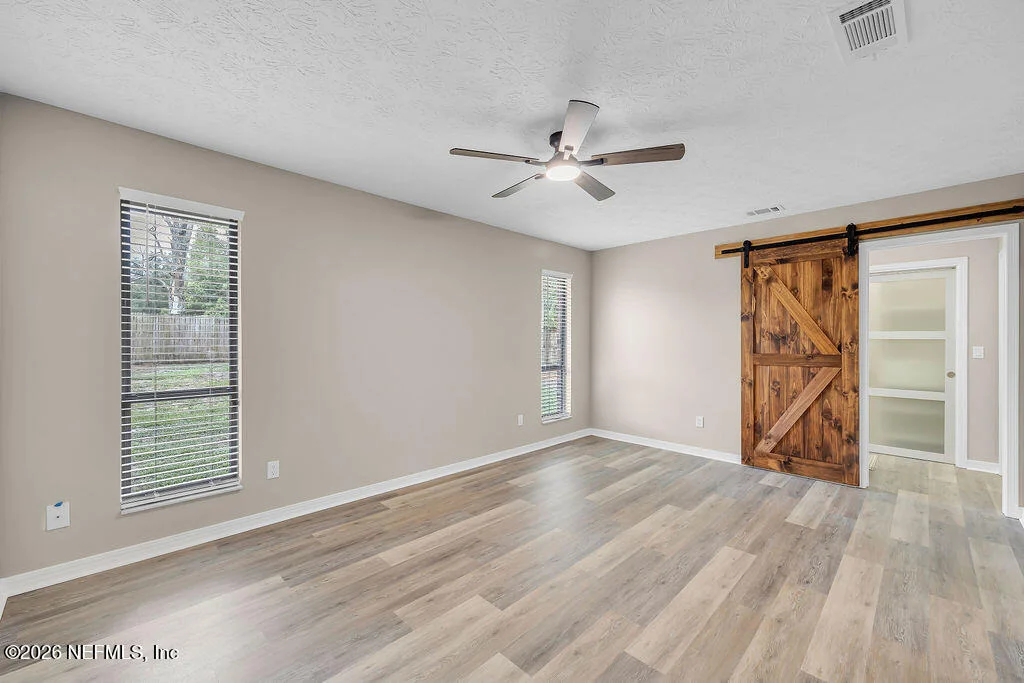 Photo of 2275 FOXWOOD Drive