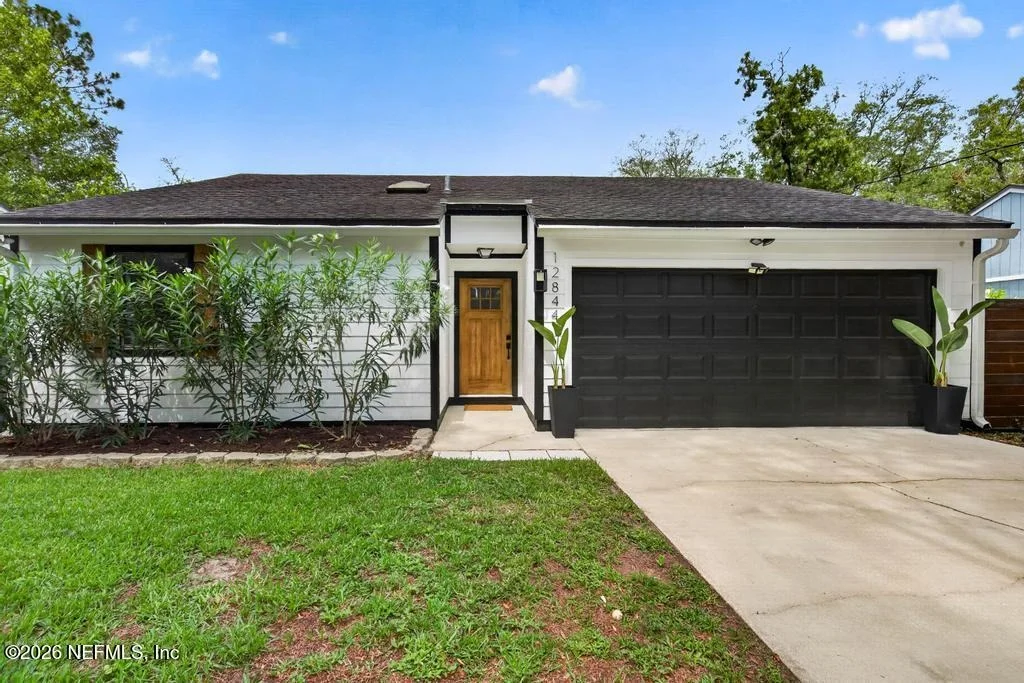 Photo of 12844 BEAUBIEN Road