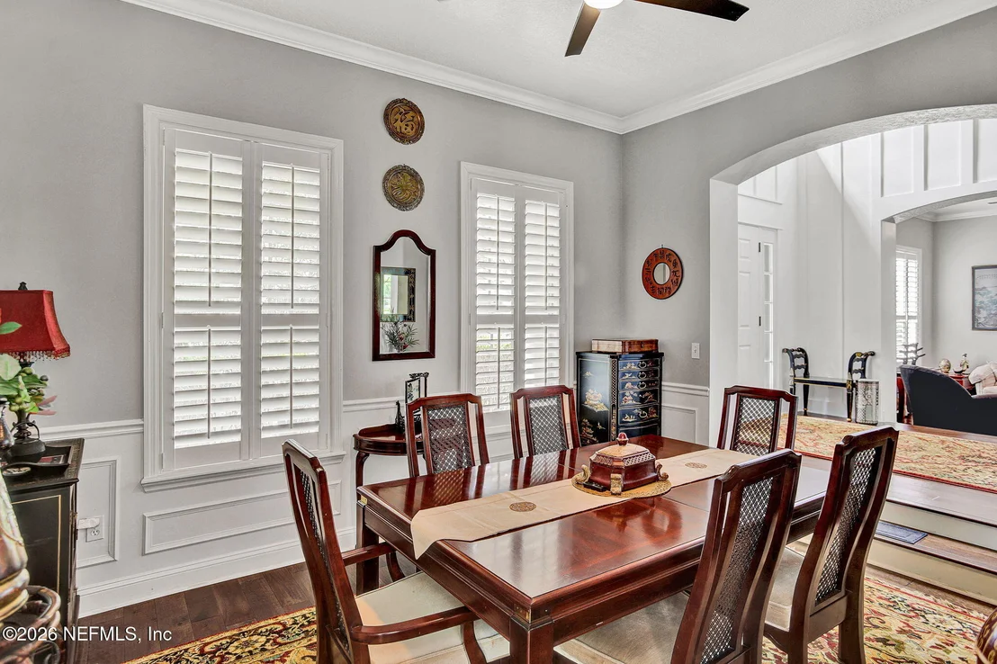Photo of 1809 FOREST GLEN Way