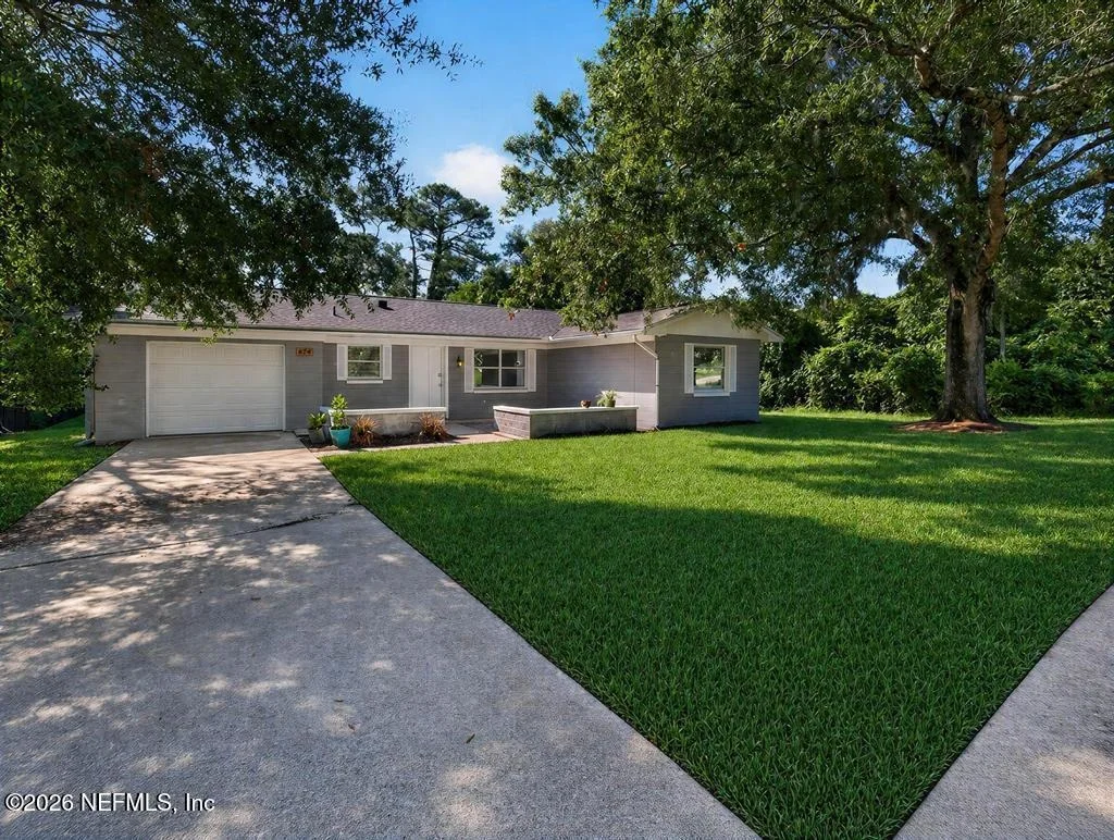 Photo of 474 CASUARINA Circle