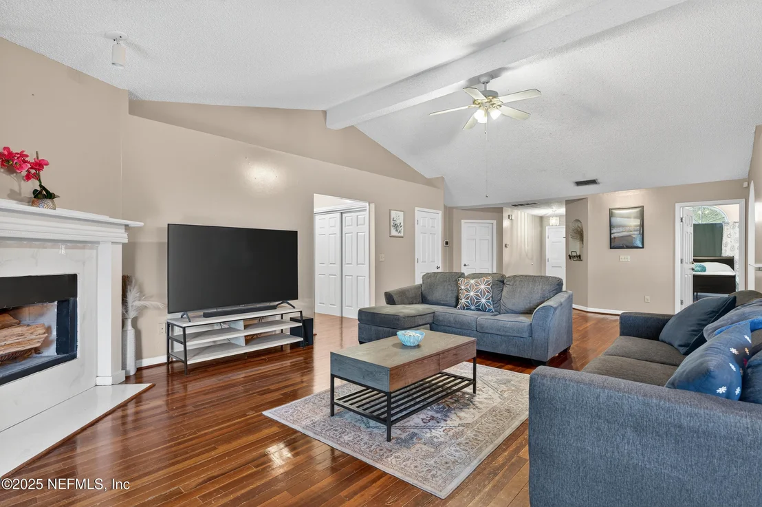 Photo of 7992 DEWARS Court