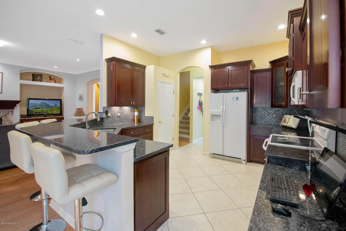 Photo of 115 GLEN OAKS Drive
