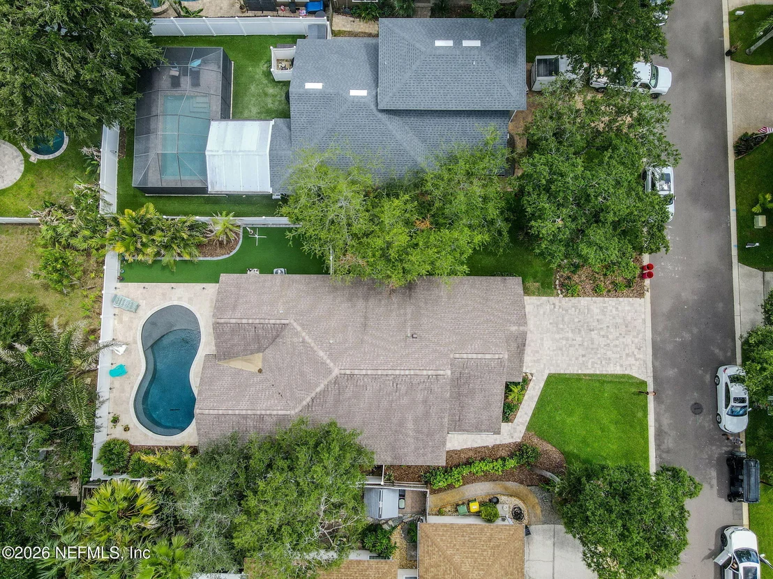 Photo of 2887 MERRILL Boulevard