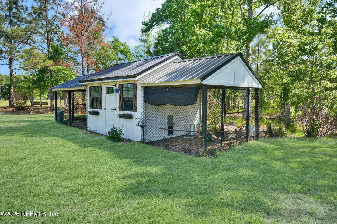 Photo of 57353 SANDY OAKS Lane