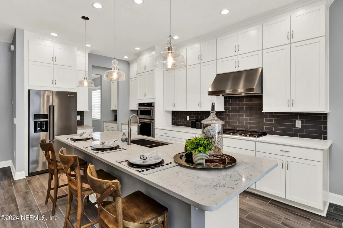 Photo of 10385 SILVERBROOK Trail