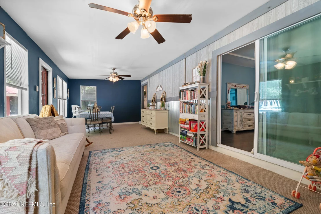 Photo of 2592 MYRTLE Loop