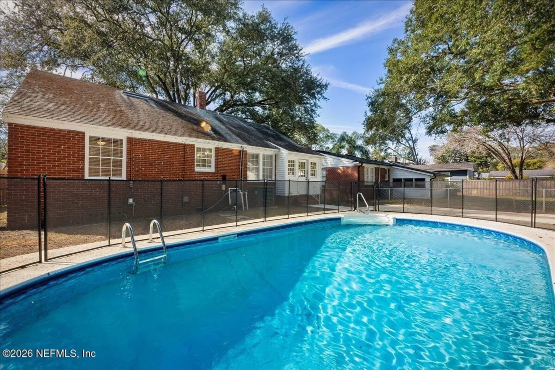 Photo of 1639 PARRISH Place