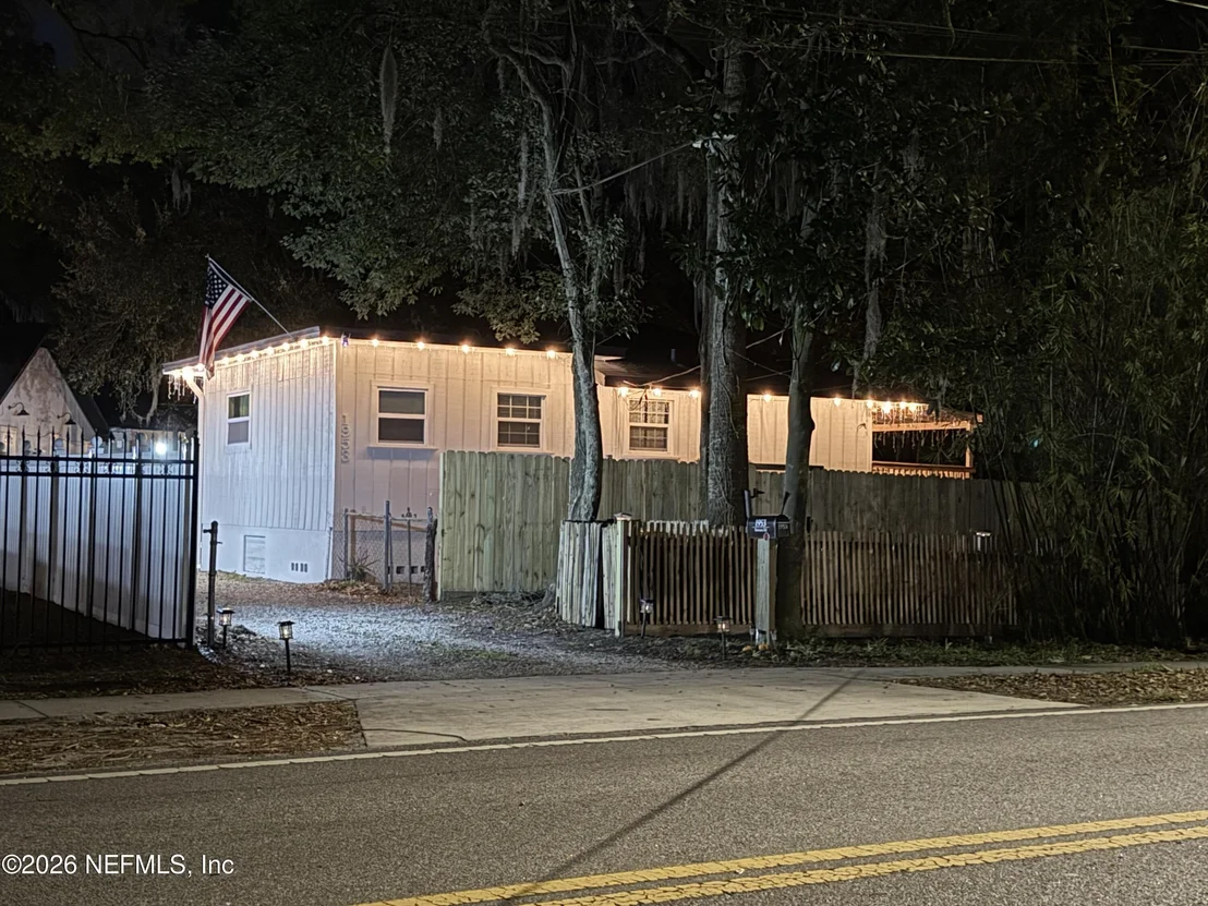 Photo of 1953 BARTRAM Road